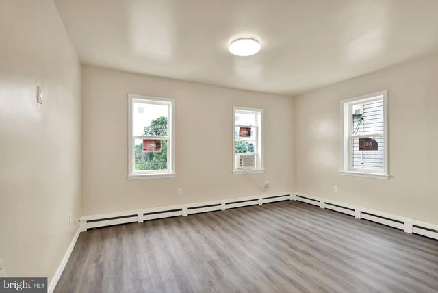 428 E MAIN ST, Ephrata, PA 17522