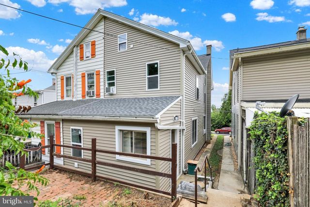 428 E MAIN ST, Ephrata, PA 17522