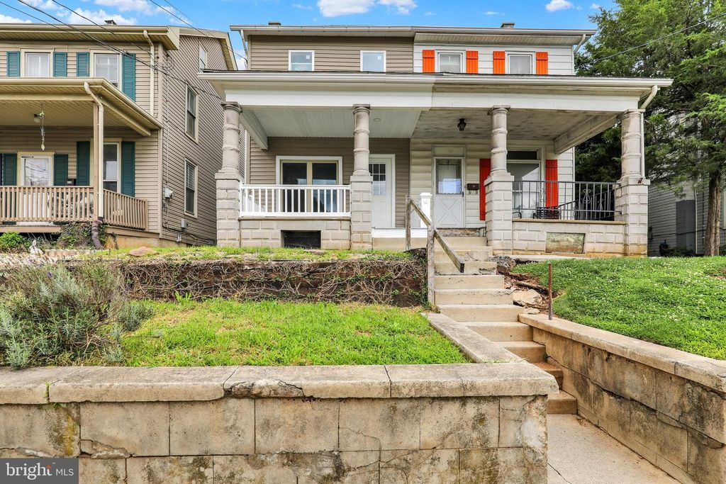 428 E MAIN ST, Ephrata, PA 17522