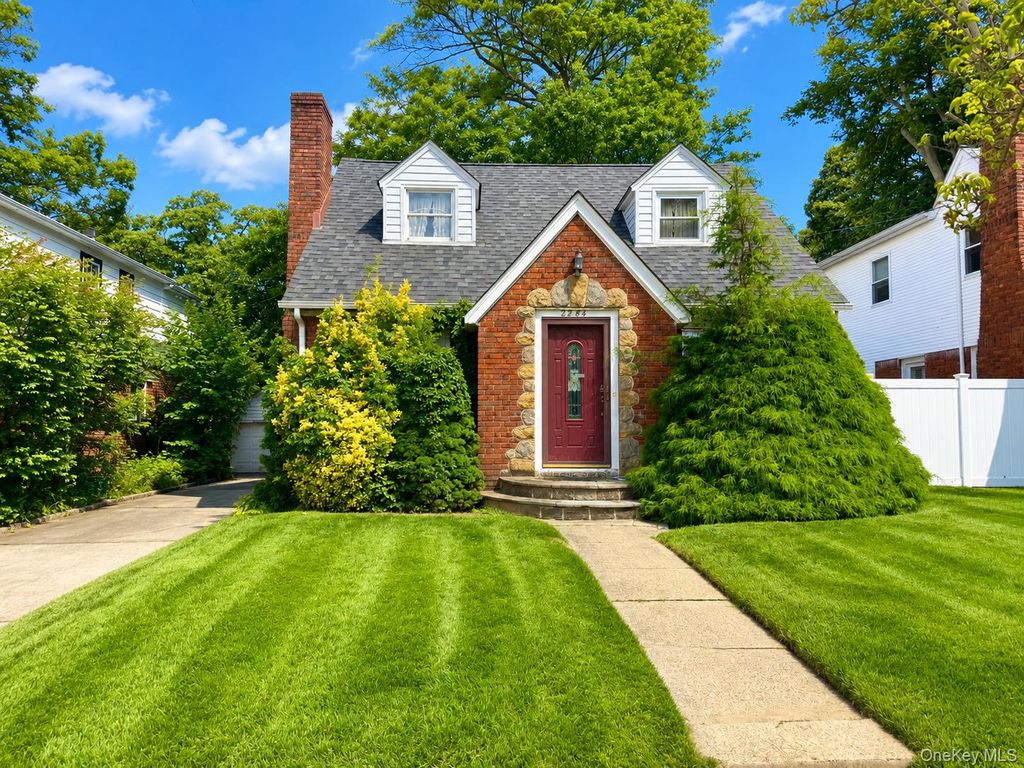 2284 Wynsum Avenue, Merrick, NY 11566 — exterior