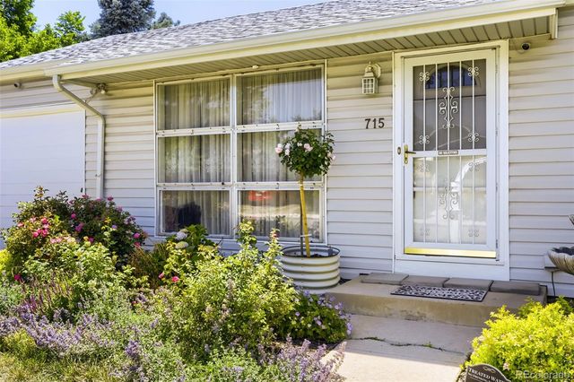 715 Kingston Street, Aurora, CO 80010