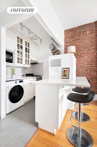 116 W 76th St Apt 5R, New York City, NY 10023