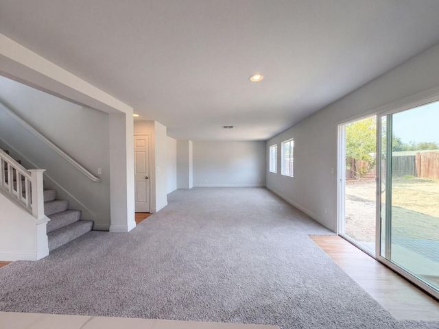 2155 Watercourse St, Stockton, CA 95206