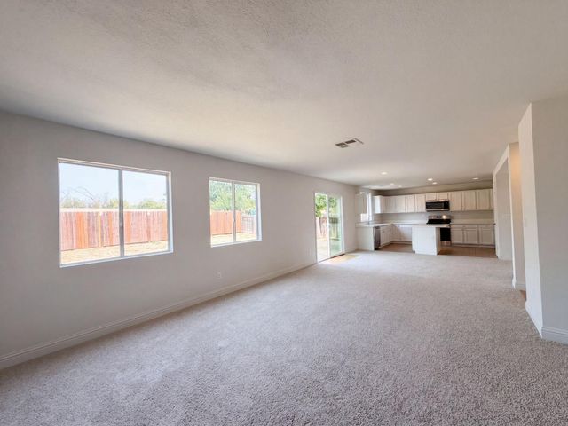 2155 Watercourse St, Stockton, CA 95206