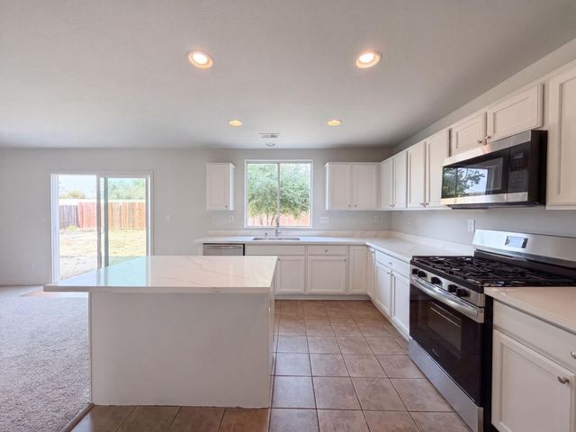 2155 Watercourse St, Stockton, CA 95206