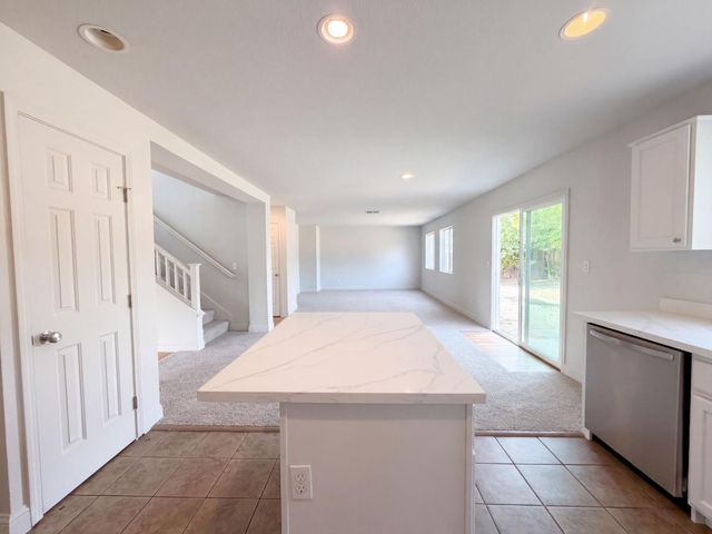 2155 Watercourse St, Stockton, CA 95206