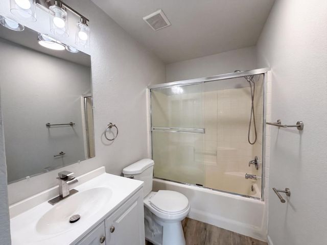 2155 Watercourse St, Stockton, CA 95206