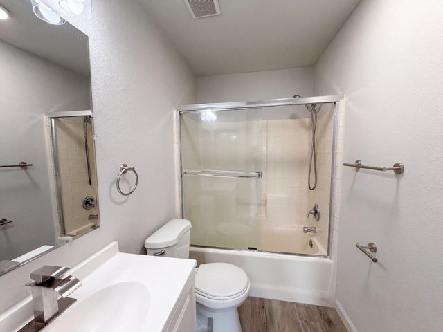 2155 Watercourse St, Stockton, CA 95206