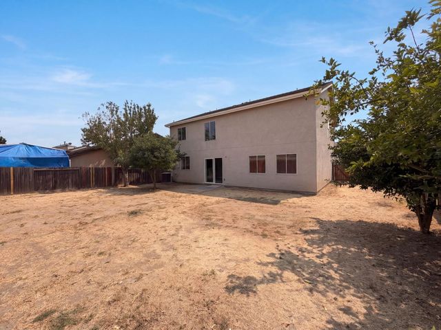 2155 Watercourse St, Stockton, CA 95206