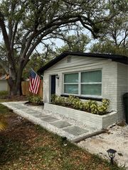 530 2ND AVENUE NE, Largo, FL 33770