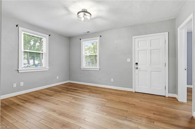 683 Ellen RD, Newport News, VA 23605