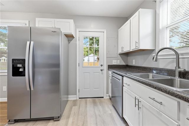 683 Ellen RD, Newport News, VA 23605