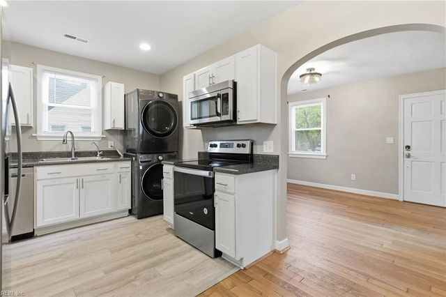 683 Ellen RD, Newport News, VA 23605