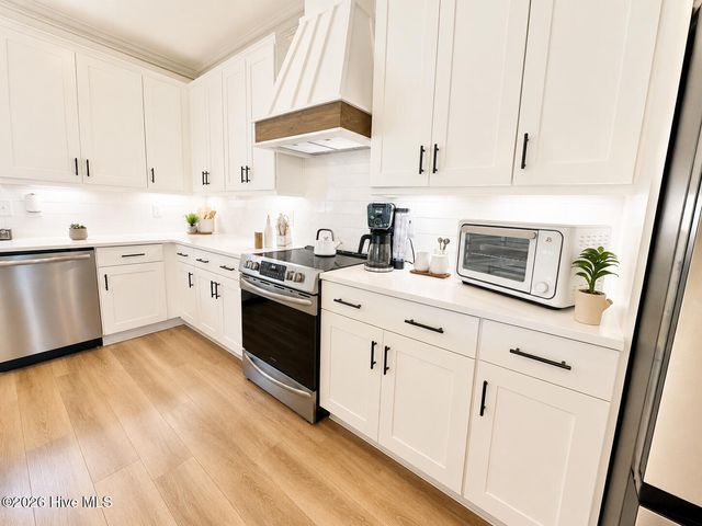 524 Moss Lake Lane, Holly Ridge, NC 28445