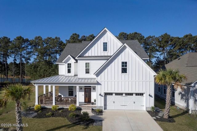 524 Moss Lake Lane, Holly Ridge, NC 28445