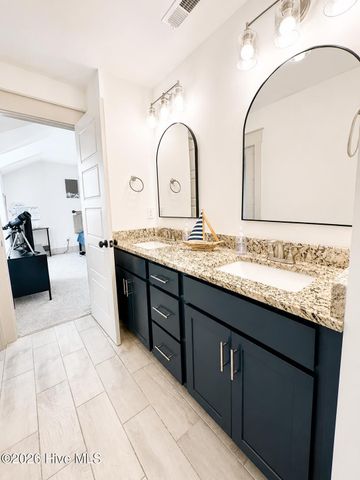524 Moss Lake Lane, Holly Ridge, NC 28445