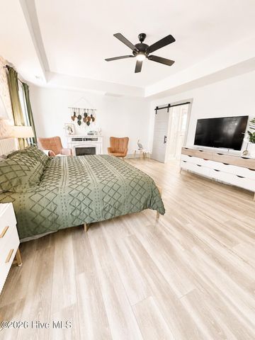 524 Moss Lake Lane, Holly Ridge, NC 28445