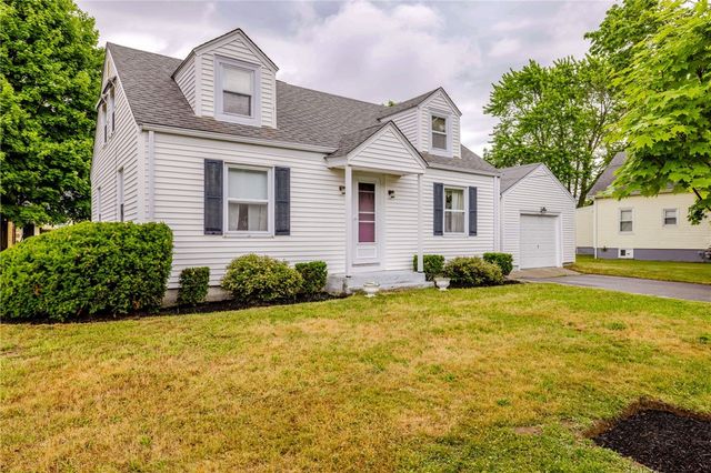 118 Foote Street, Barrington, RI 02806