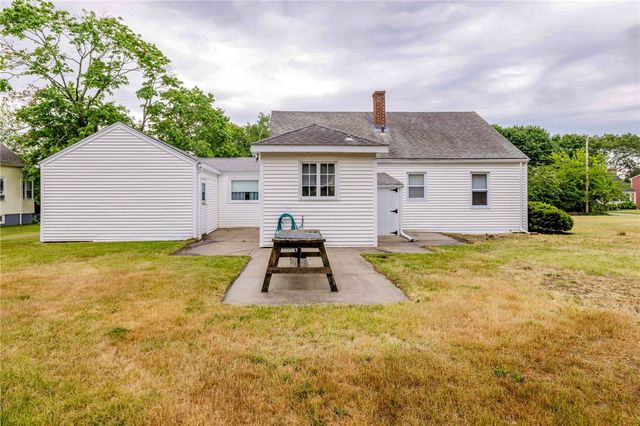 118 Foote Street, Barrington, RI 02806