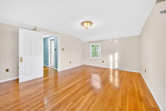 3 Catherine Ave, Billerica, MA 01821
