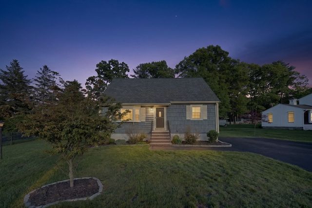 3 Catherine Ave, Billerica, MA 01821
