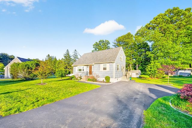 3 Catherine Ave, Billerica, MA 01821