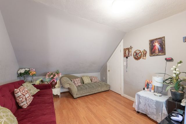 68 Cook Ave, Chelsea, MA 02150