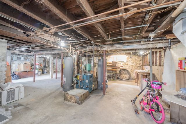 68 Cook Ave, Chelsea, MA 02150