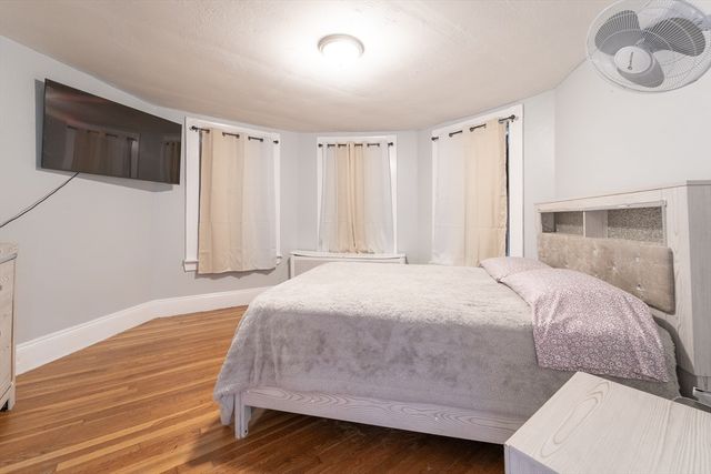 68 Cook Ave, Chelsea, MA 02150