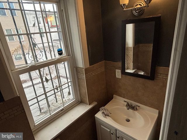 73 E COSGROVE ST, Philadelphia, PA 19144