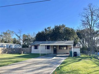 2216 Greenlawn Road, Lake Charles, LA 70607