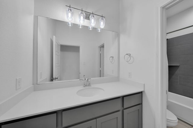 2825 Stanley Avenue, Fort Worth, TX 76110