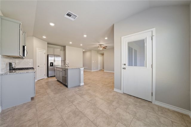 2215 Medusa Dr, Portland, TX 78374