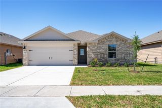 2215 Medusa Dr, Portland, TX 78374