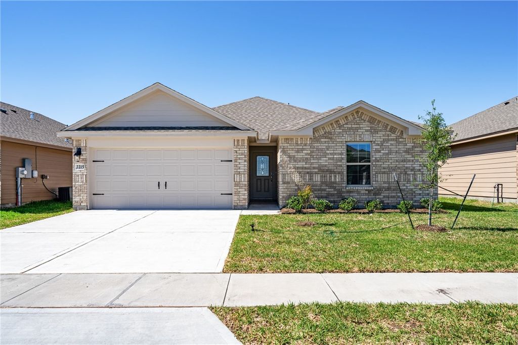 2215 Medusa Dr, Portland, TX 78374