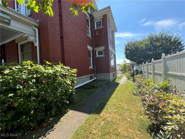 136 E Walnut Street, Barnesville, OH 43713