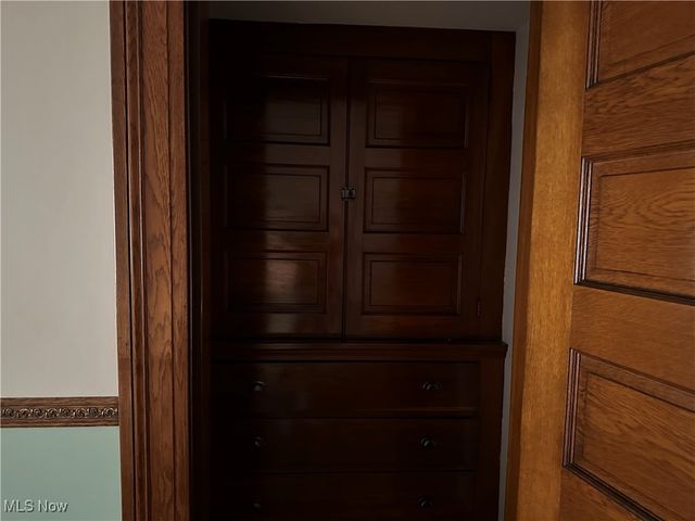 136 E Walnut Street, Barnesville, OH 43713