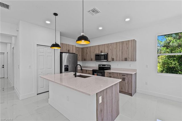 3317 36th ST W, Lehigh Acres, FL 33971