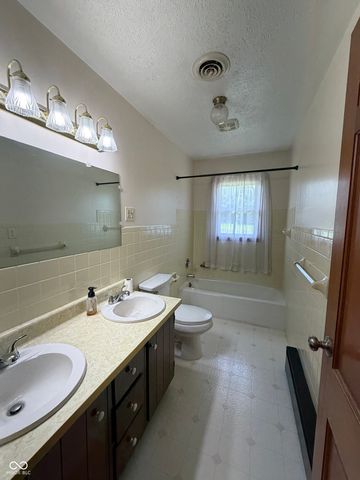 2821 E County Road 875 S, Mooresville, IN 46158