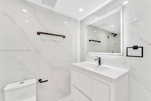 251 174th St 1414, Sunny Isles Beach, FL 33160