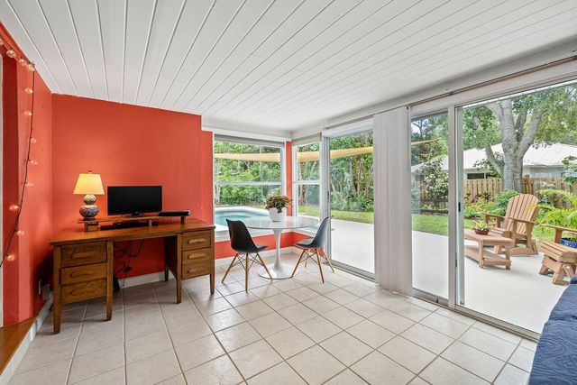 877 22nd Place, Vero Beach, FL 32960
