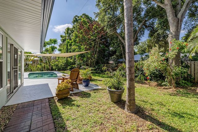 877 22nd Place, Vero Beach, FL 32960