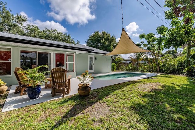 877 22nd Place, Vero Beach, FL 32960