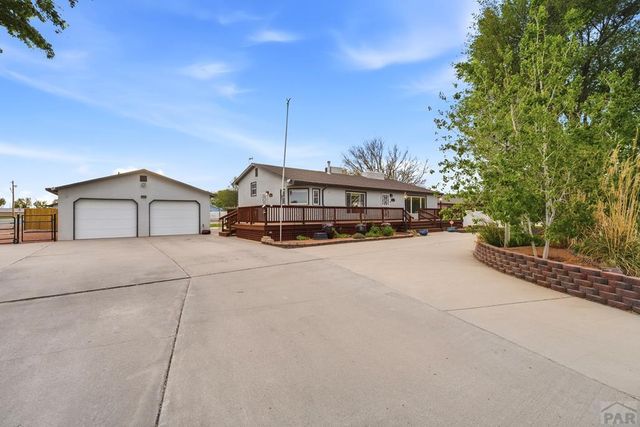 1069 Meadow Lane, Pueblo, CO 81006