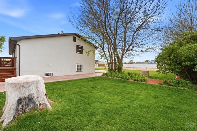 1069 Meadow Lane, Pueblo, CO 81006