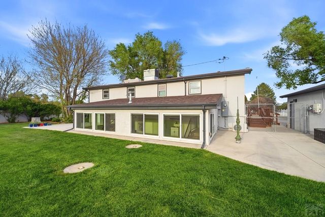 1069 Meadow Lane, Pueblo, CO 81006