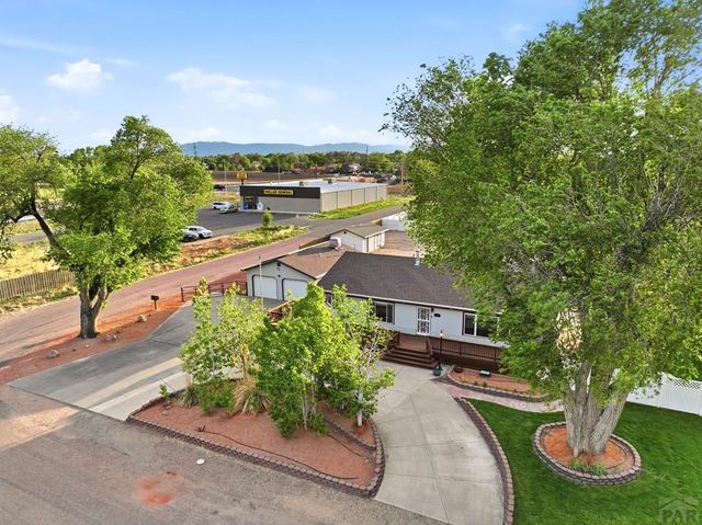 1069 Meadow Lane, Pueblo, CO 81006