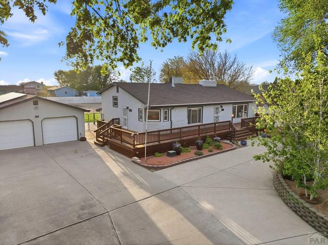 1069 Meadow Lane, Pueblo, CO 81006