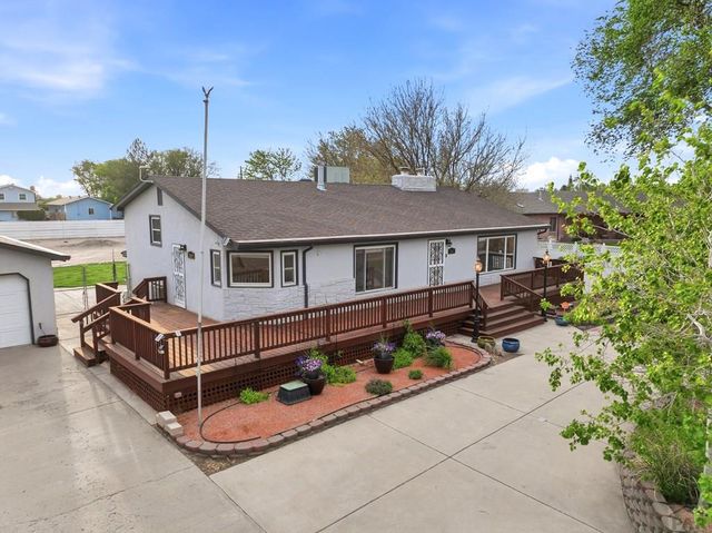 1069 Meadow Lane, Pueblo, CO 81006
