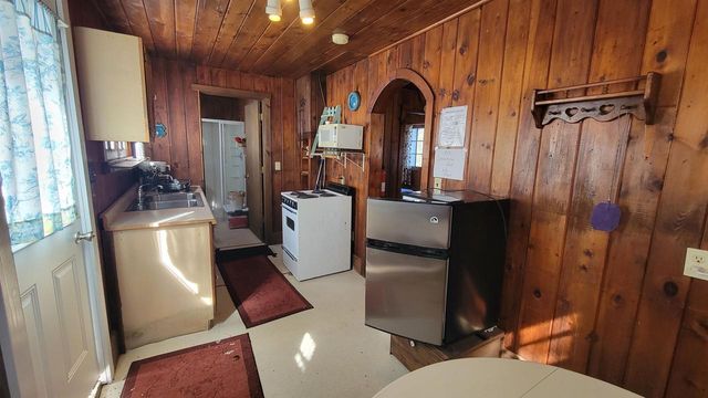 9701 W COUNTY ROAD W, Phillips, WI 54555